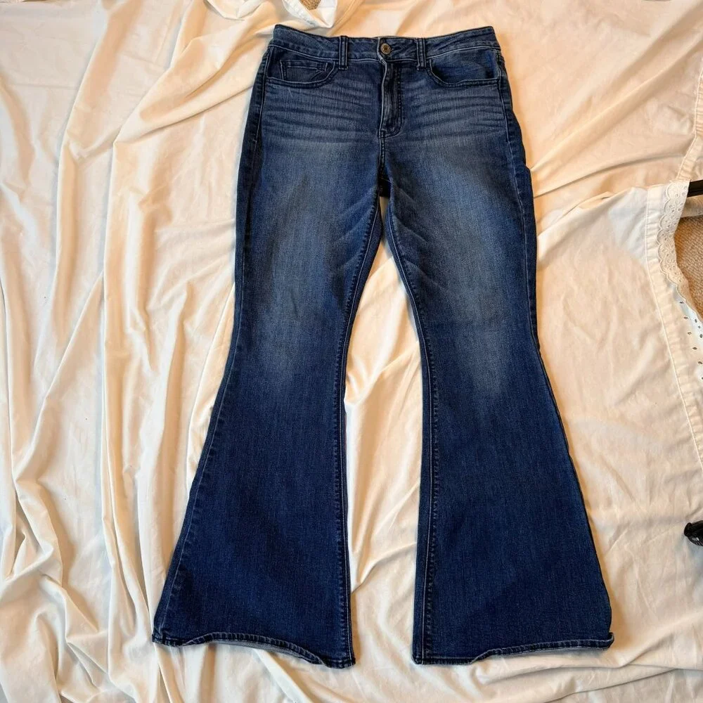 American Eagle Jeans – Size 12 Regular – Dark Wash Flare Denim - Picture 1 of 3